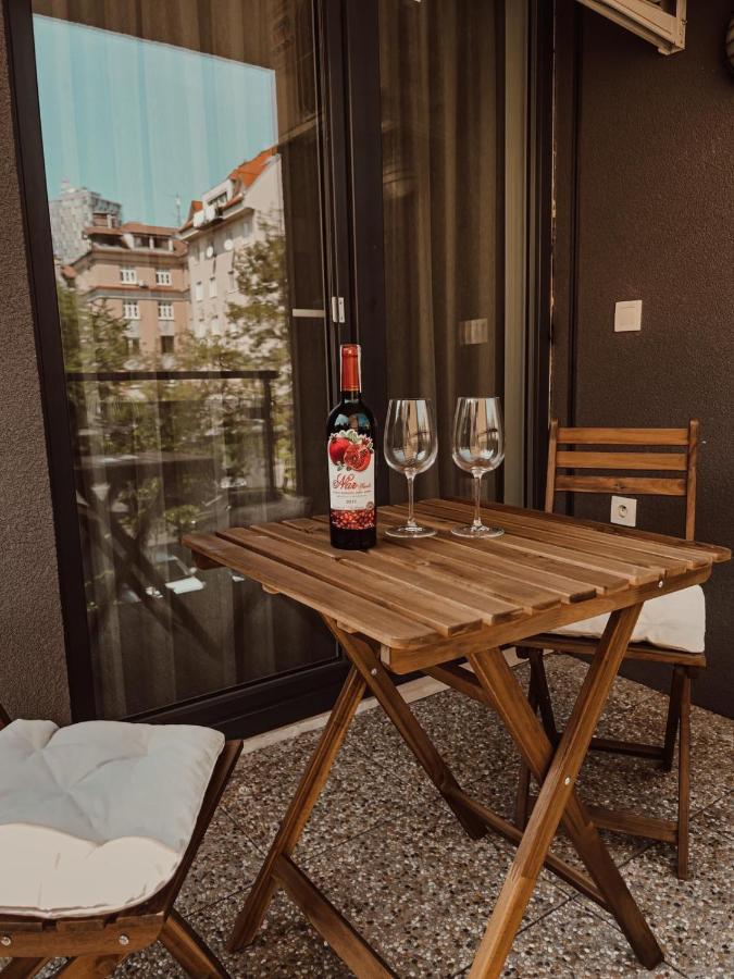 Elegant Escape Apartment I - City Centre Pressburg Exterior foto