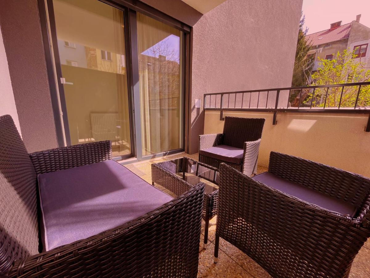 Elegant Escape Apartment I - City Centre Pressburg Exterior foto